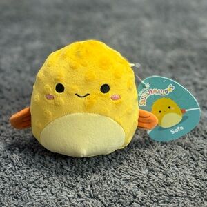 NWT yellow fish Squishmallows whose name is Safa